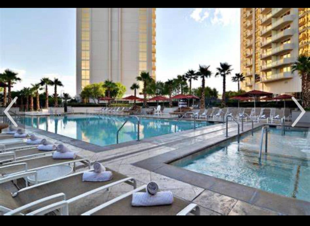 Signature Mgm Suite With Strip And Sphere View Las Vegas Exterior photo